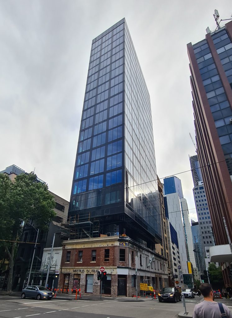 263 William Street – Metropolitan Hotel